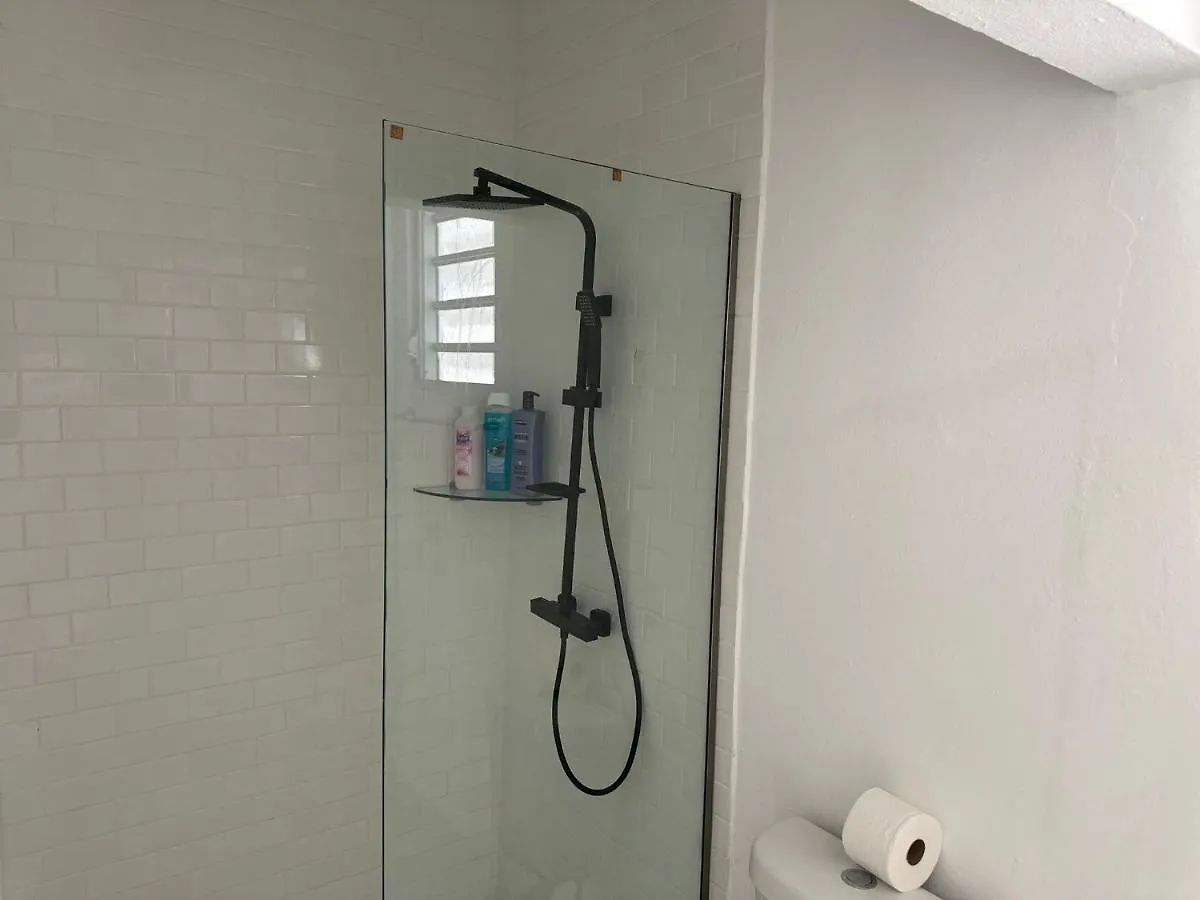 Gorgeous 1-Bedroom Beachside Suite Сан-Хуан Апартаменты
